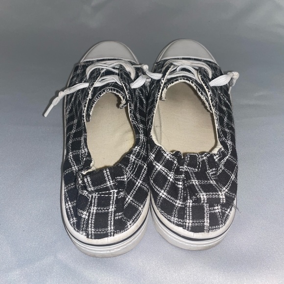 Plaid converse style sneakers - Picture 4 of 7